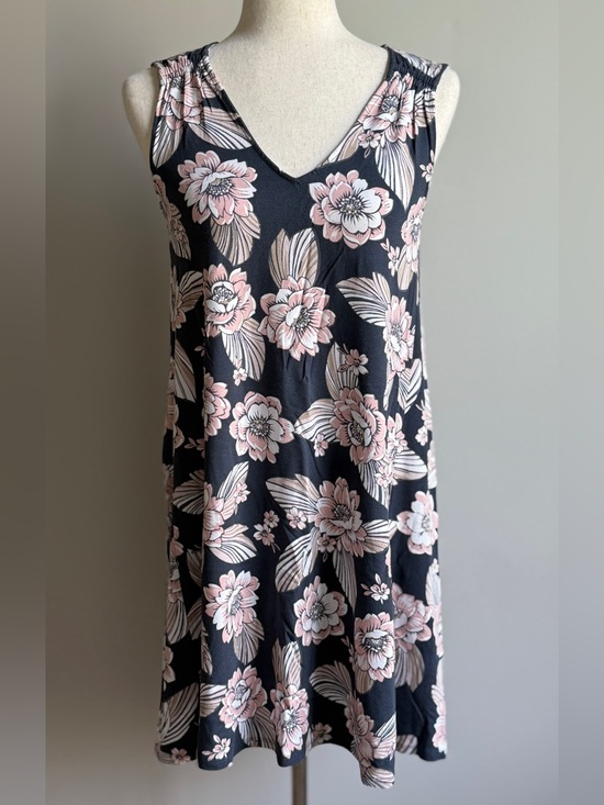 LOFT Dresses & Skirts - LOFT Sleeveless V-Neck Navy Swing Dress with Soft Pink and White Floral Print